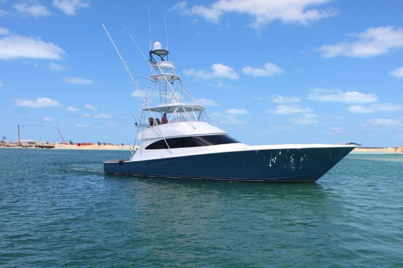 50/50 - 2014 VIKING 62' 62' Convertible