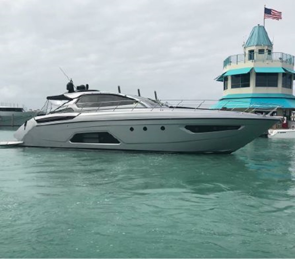 L.B. - 2013 AZIMUT YACHTS 62' Atlantis 58