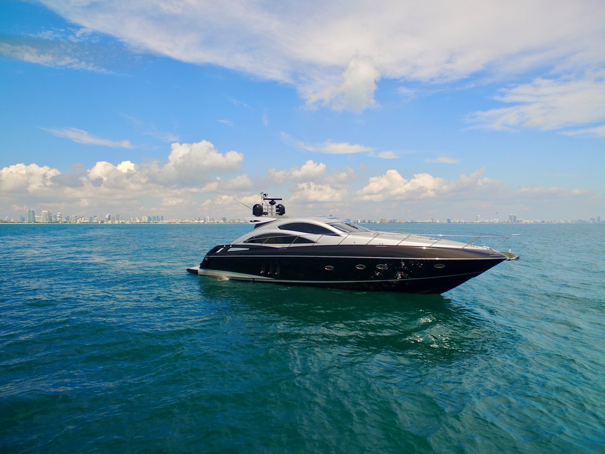 FENIX - 2009 SUNSEEKER 62' Predator 62