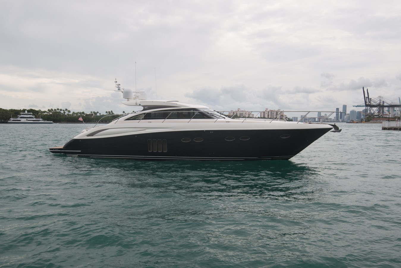 UNTITLED - 2011 PRINCESS YACHTS 62'