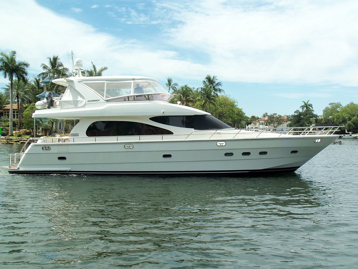 UNBRIDLED - 2002 HORIZON 62' Sport Yacht