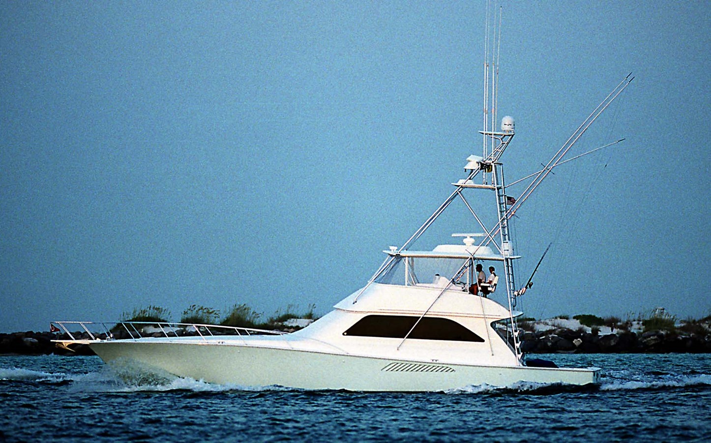 Our Trade-UB1170 - 2002 VIKING 61' Convertible