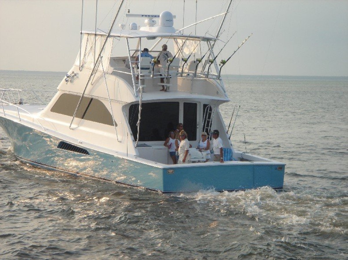 OUR TRADE - UB6018 - 2005 VIKING 61' Convertible