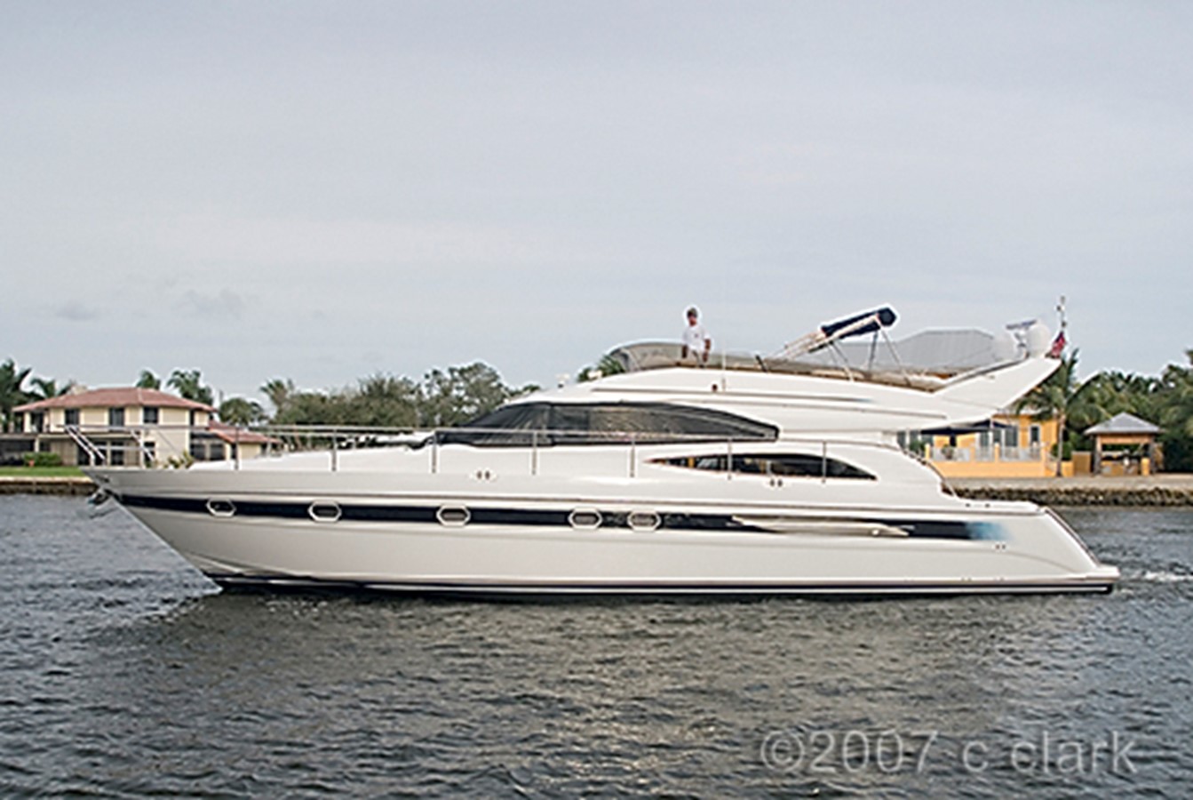 OUR TRADE 61 VSC - 2006 VIKING SPORT CRUISERS 61' 