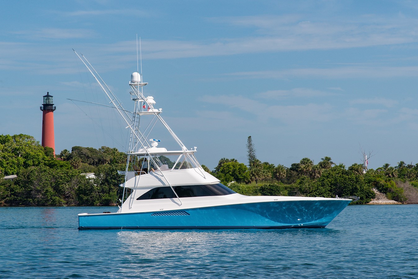 WATERFRONT - 2005 VIKING 61' Convertible