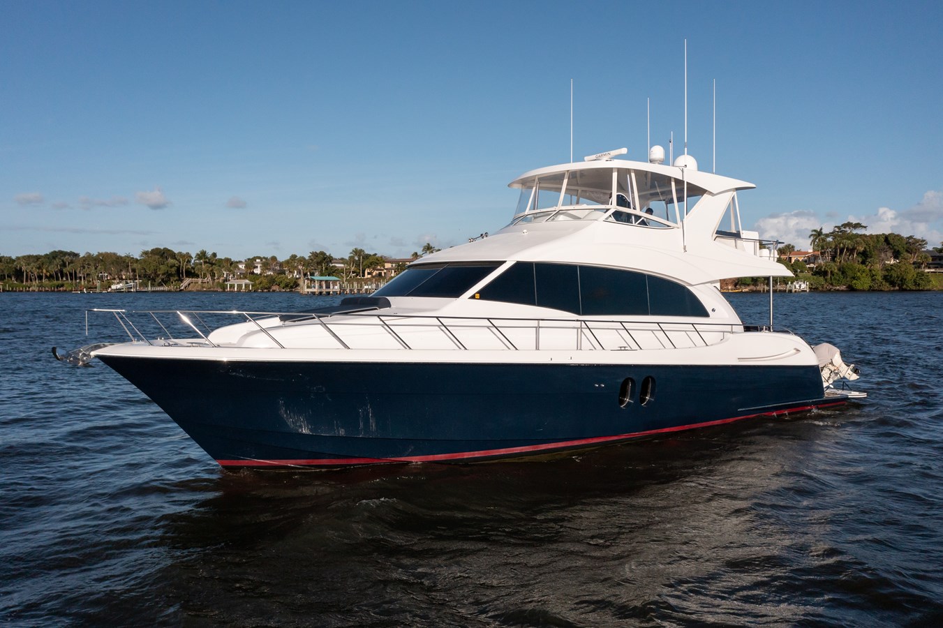 L'Avventura - 2009 HATTERAS 60' 11