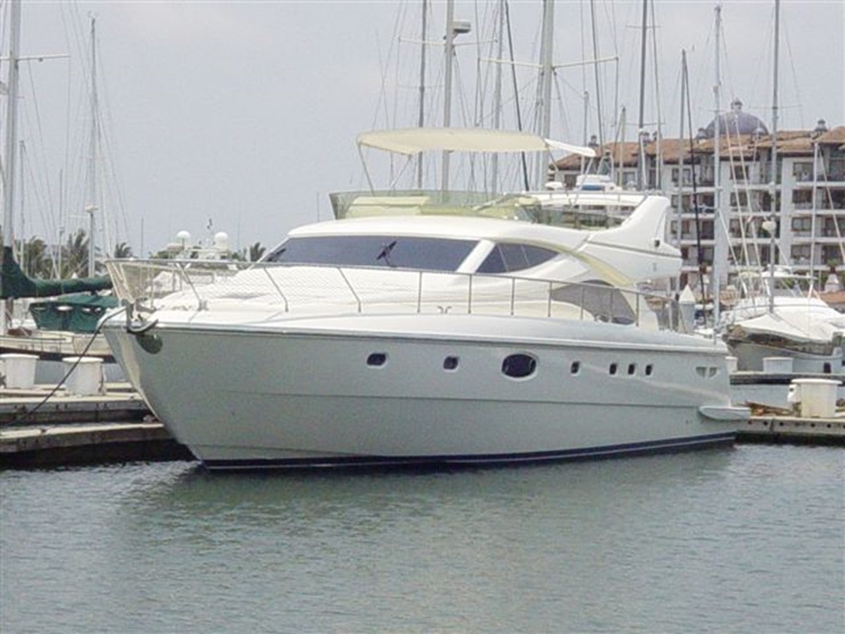 Don Roberto - 2003 FERRETTI YACHTS 60' 1