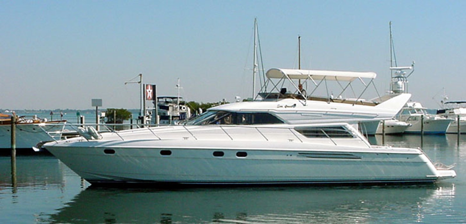 Sea Quest - 2000 VIKING 60' Flybridge Cockpit