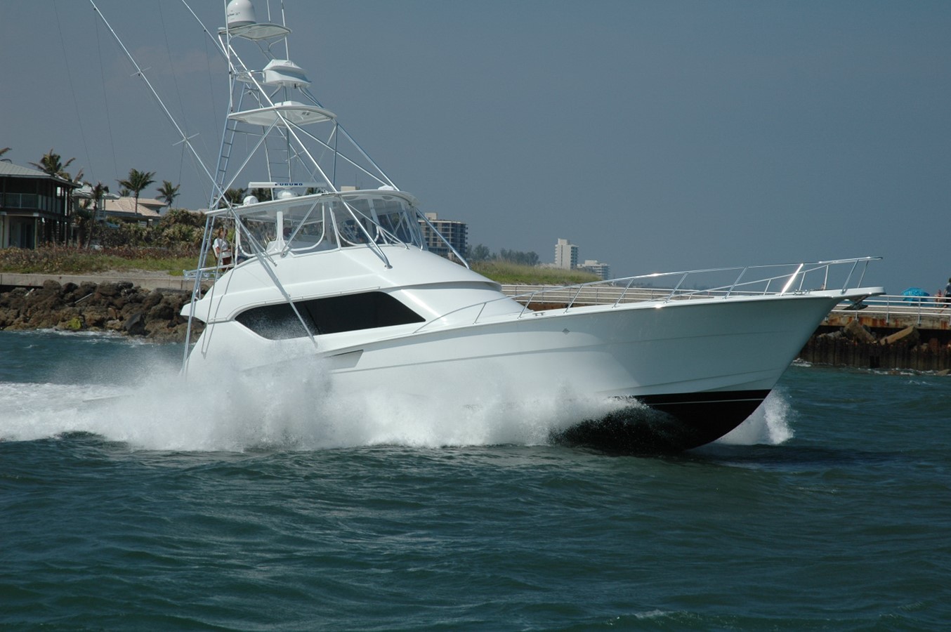 Sea Lion - 2002 HATTERAS 60' Convertible