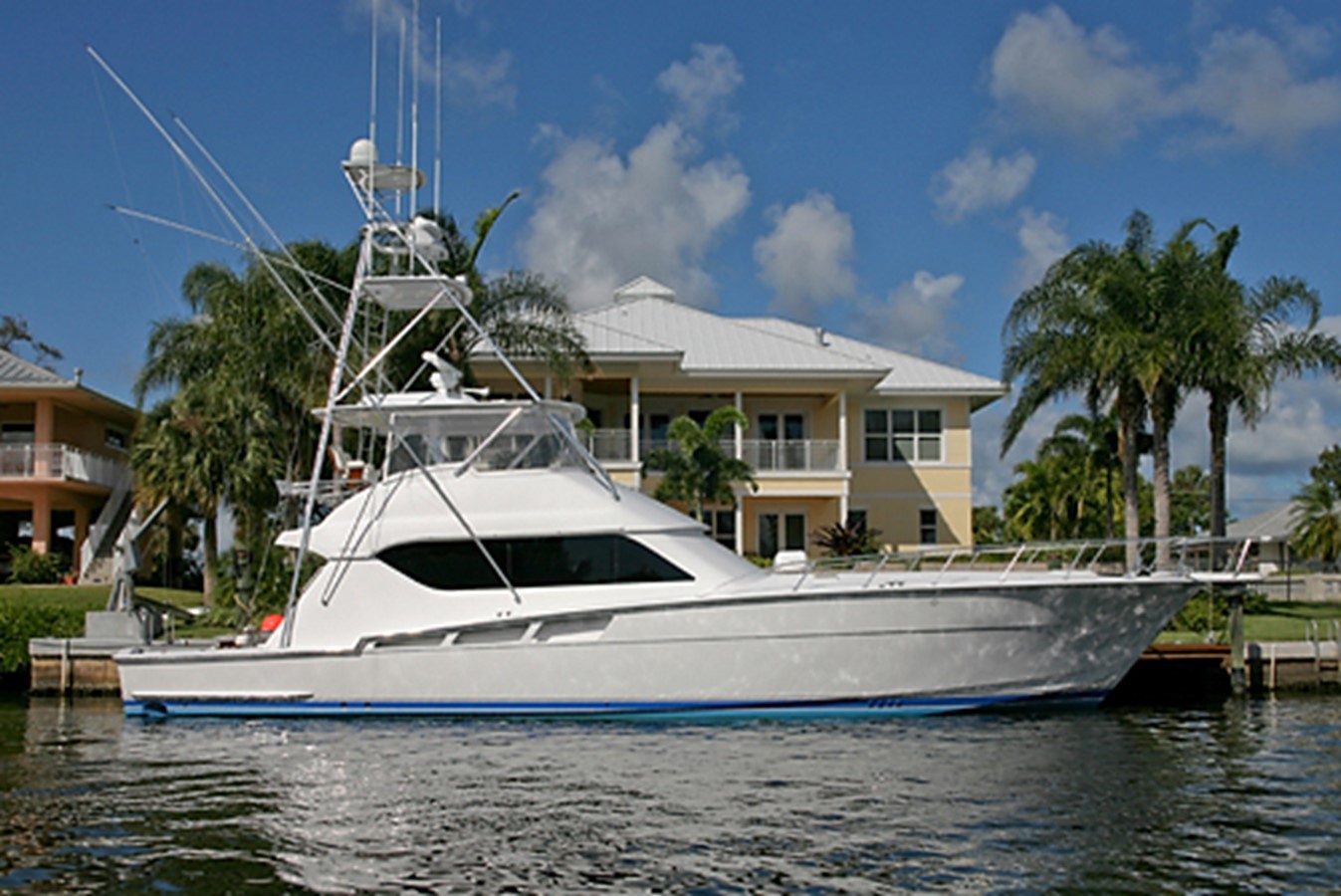 Kar-A-Lin - 2002 HATTERAS 60' Convertible