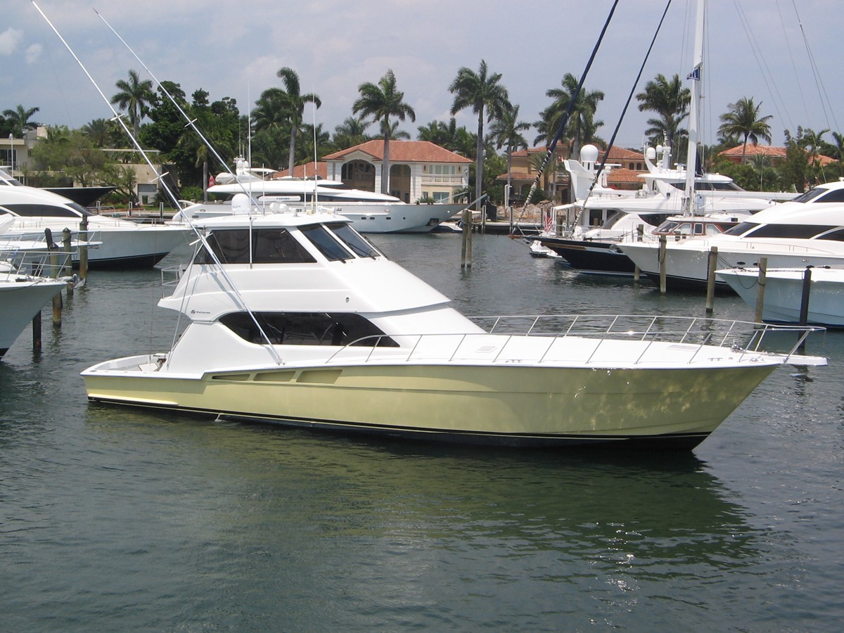 NO NAME 60 ENCLOSED - 2004 HATTERAS 60' Sport Fish