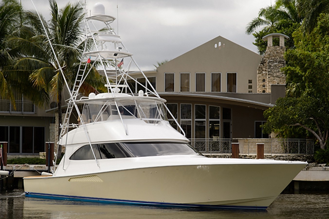 No Worries - 2009 VIKING 60' Convertible