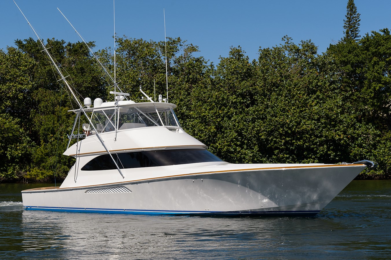 Private Island - 2008 VIKING 60' Convertible