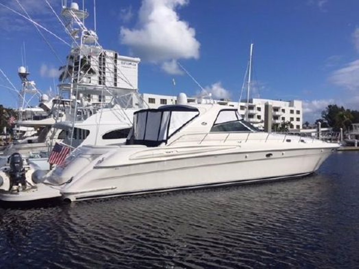 First Class - 2005 SEA RAY 60' Sun Sport 600