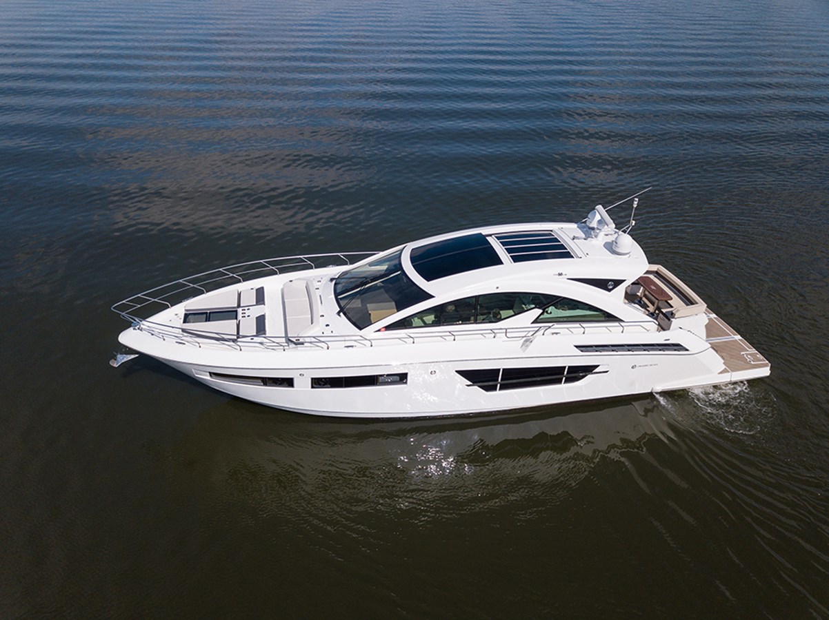 DILLY DILLY - 2017 CRUISERS YACHTS 60' 60 Cantius