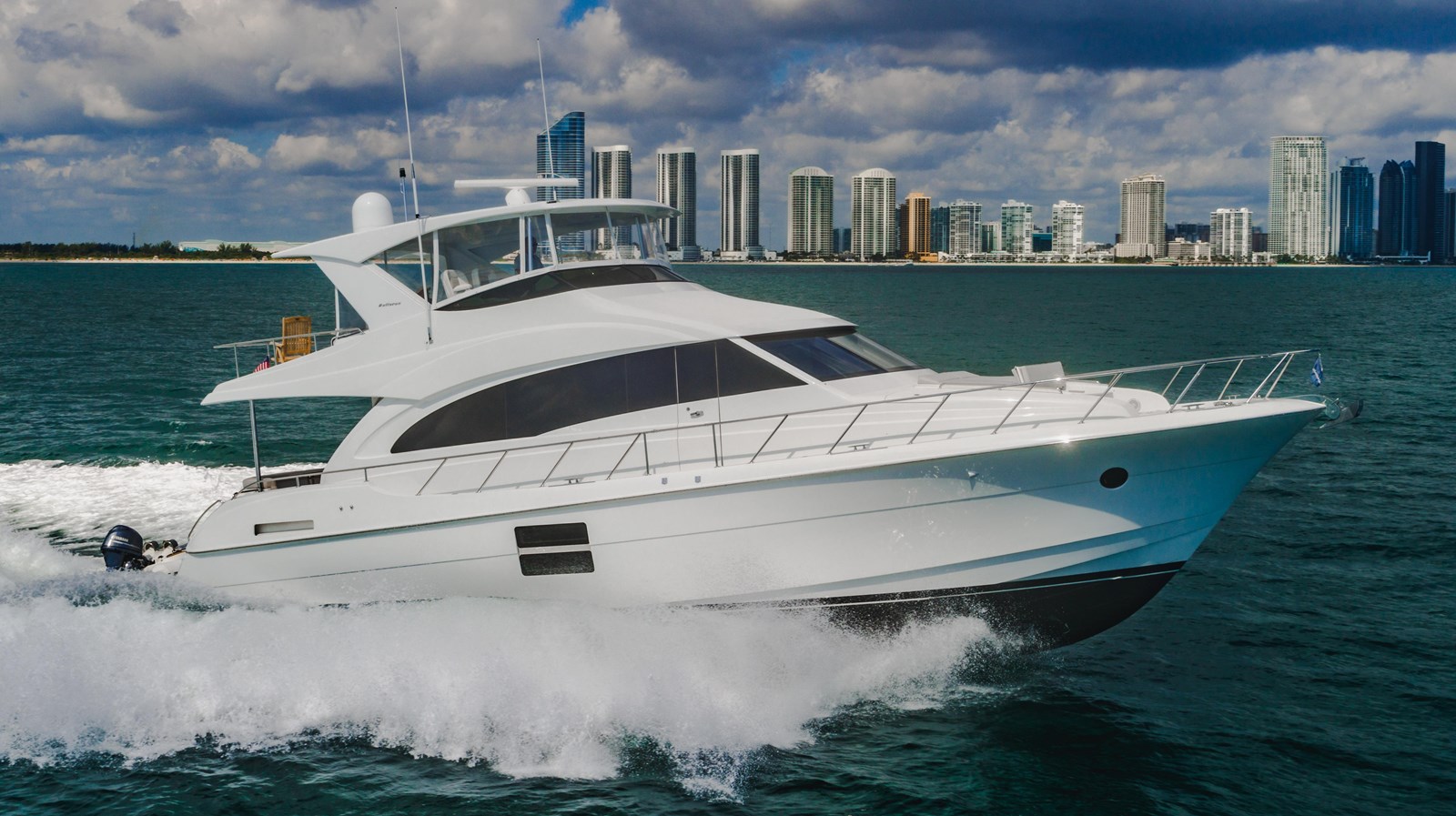 Freedom - 2019 HATTERAS 60' M60