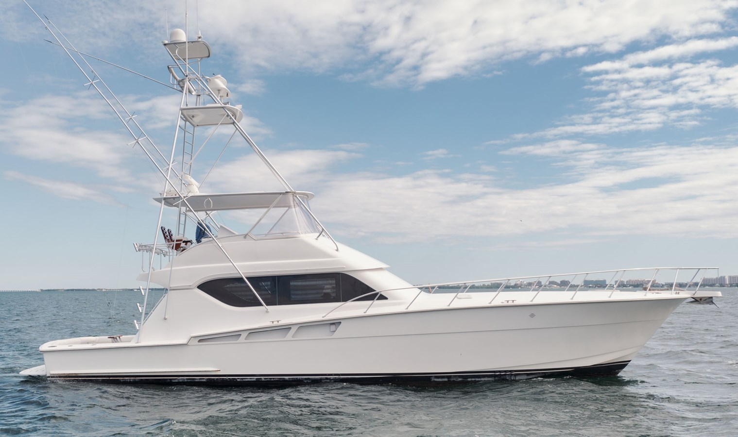 Mango Moon - 2000 HATTERAS 60' Convertible Sportfi