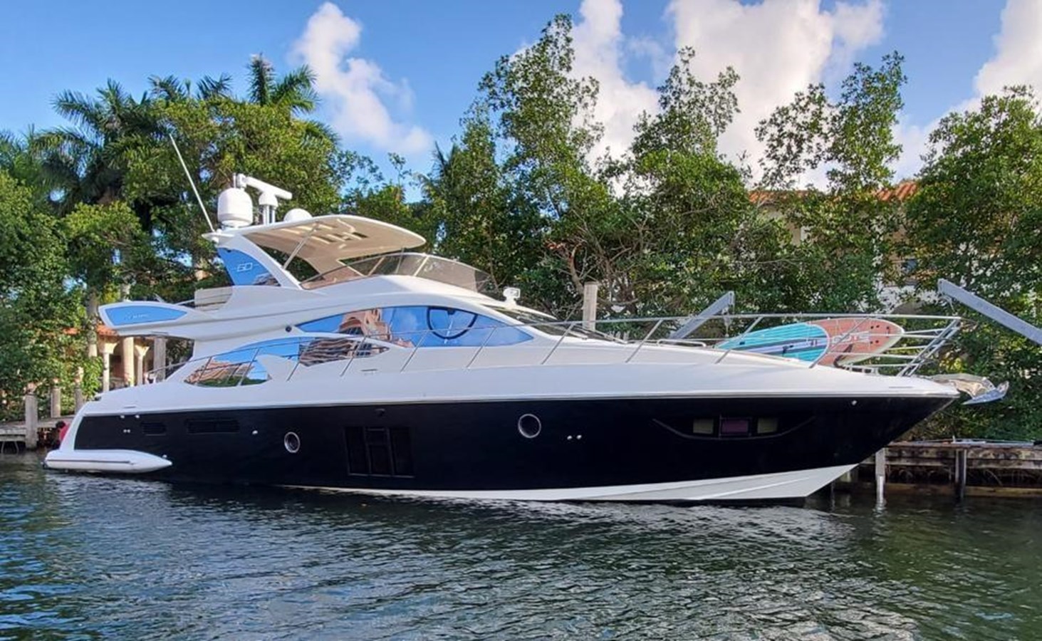 God's Plan - 2014 AZIMUT YACHTS 60' Flybridge