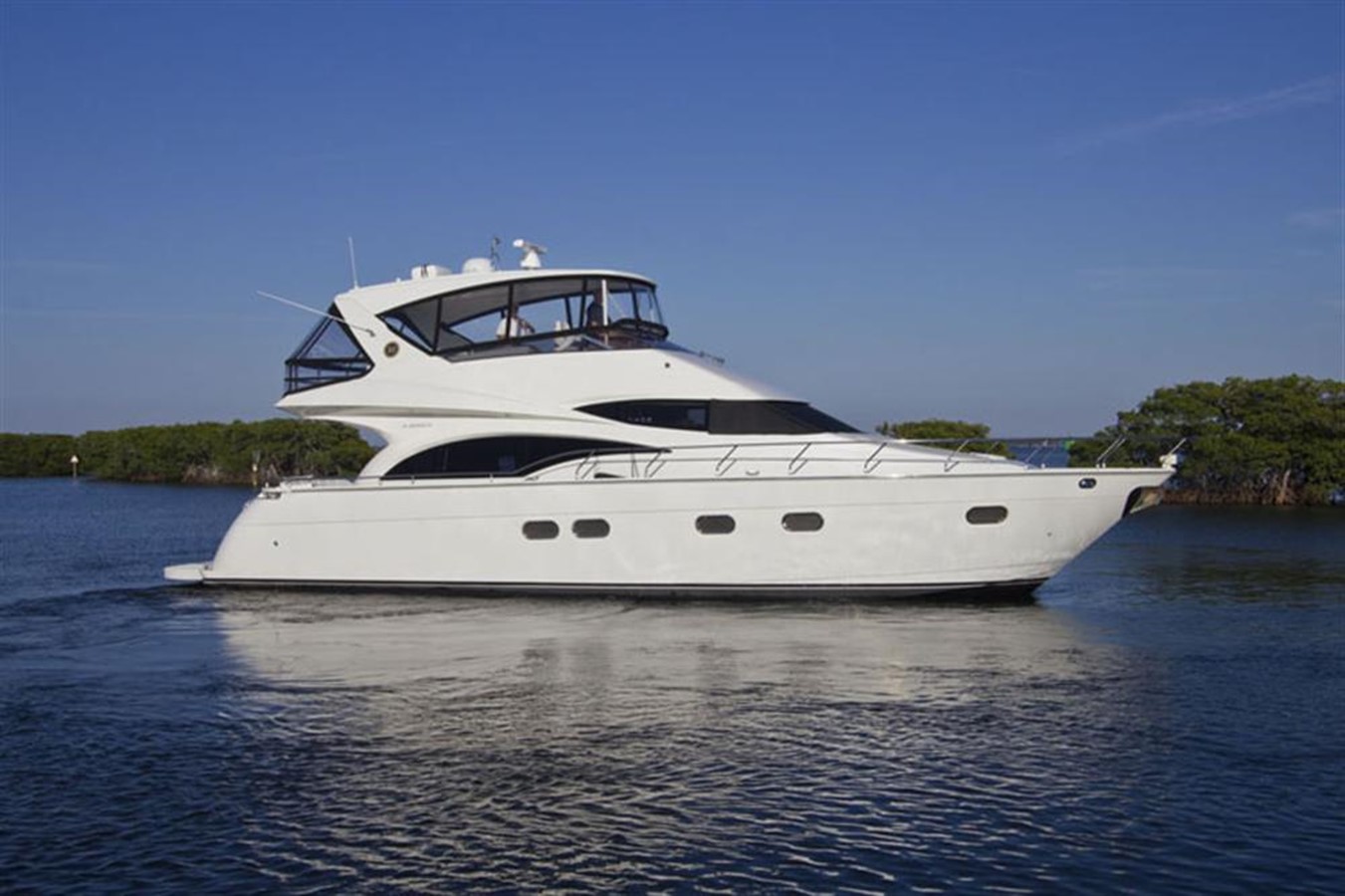 Kuku Wahine II - 2005 MARQUIS 59' 59 Flybridge