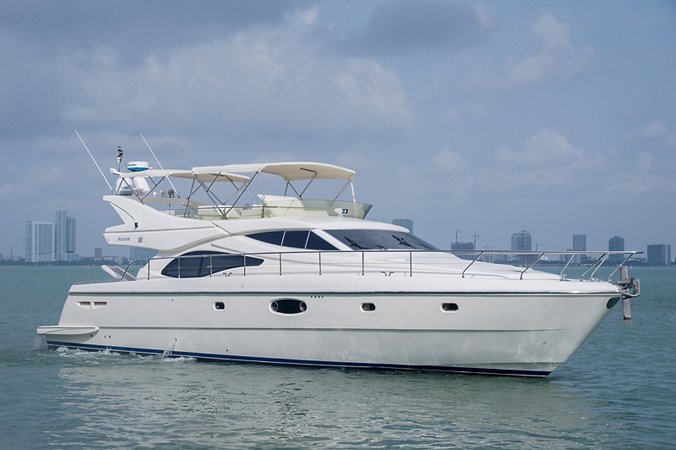 Sitara - 2003 FERRETTI YACHTS 59'