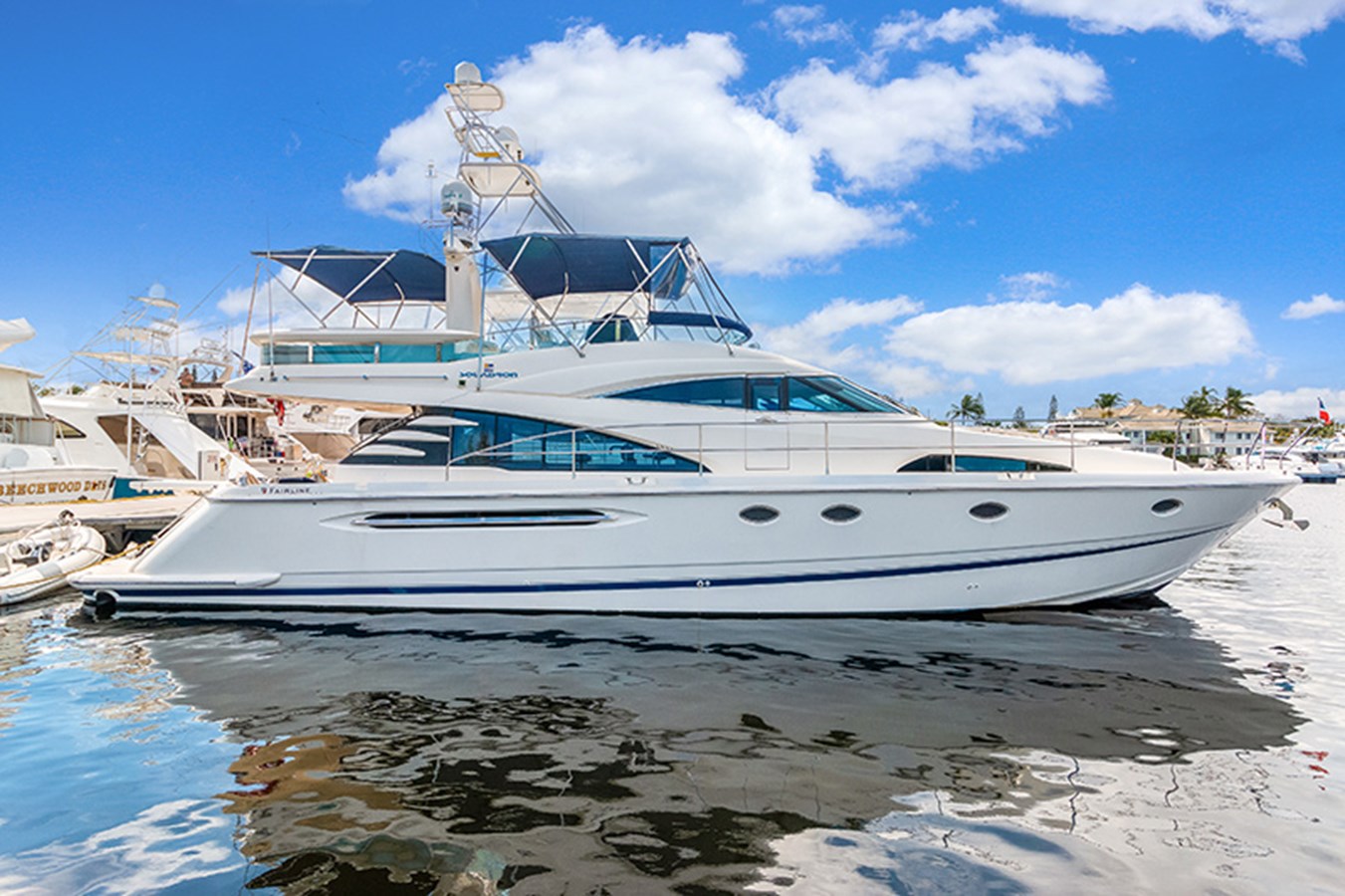 PERFECT - 2002 FAIRLINE 58' 9