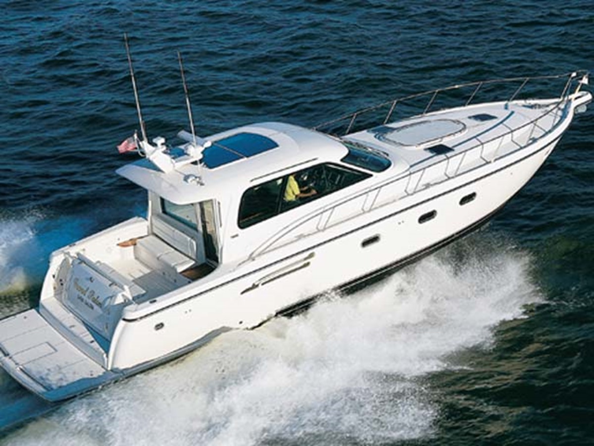 5200 Sovran Salon - 2006 TIARA 58' 3