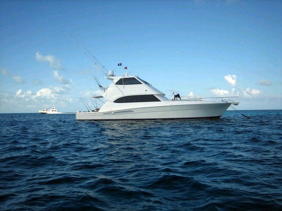 LAST CHANCE - 2005 RIVIERA 58'